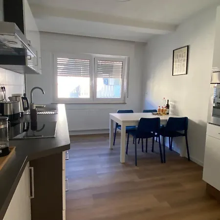 Appartamento 3-zimmer Mit Balkon *